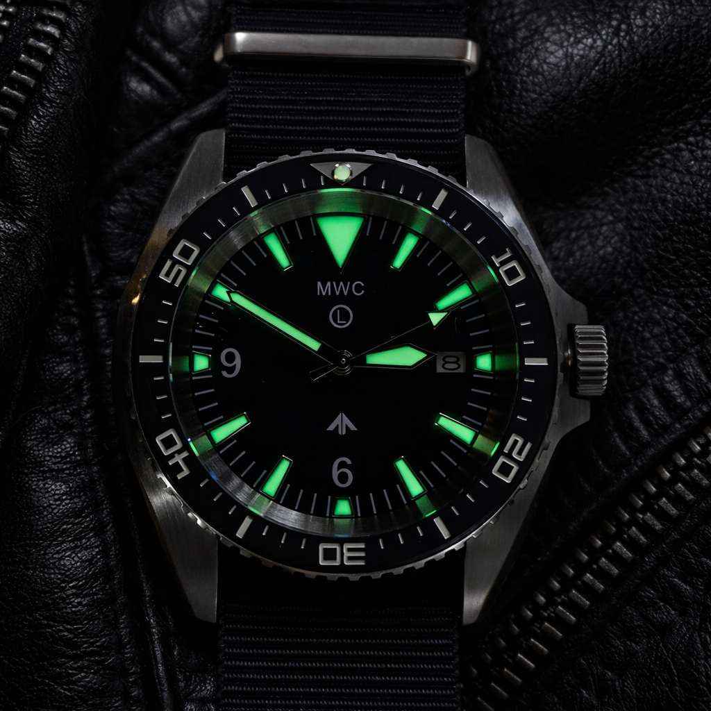 MWC Heavy Duty 300m Military Divers Watch in Stainless Steel Case (Quartz) with Sapphire Crystal and Ceramic Bezel