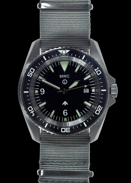 MWC Heavy Duty 300m Military Divers Watch in Stainless Steel Case (Quartz) with Sapphire Crystal and Ceramic Bezel (Solid Bar Version)